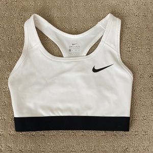 xs white nike bra